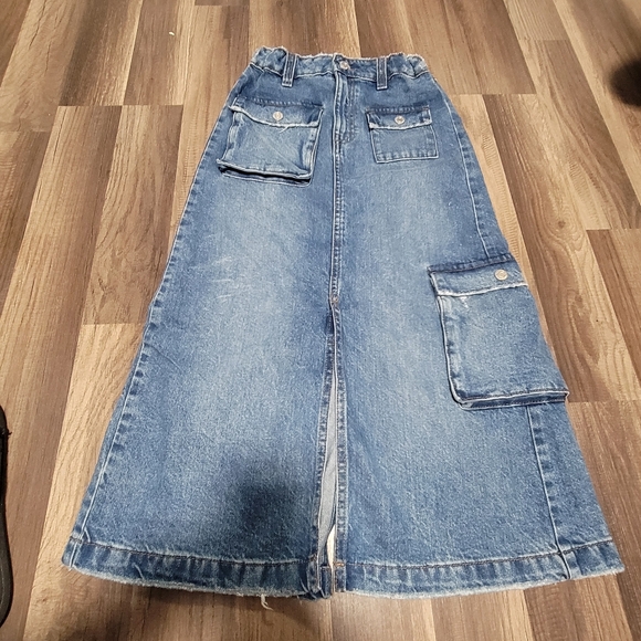 Zara Blue Denim Skirt - Picture 2 of 5
